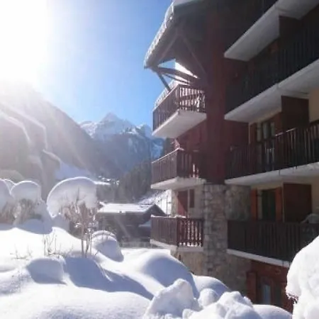 Val Blanc 2 * Areches